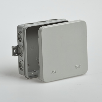 Коробка распределительная 100х100х35 IP54 12 белая (67095Б) TYCO цена